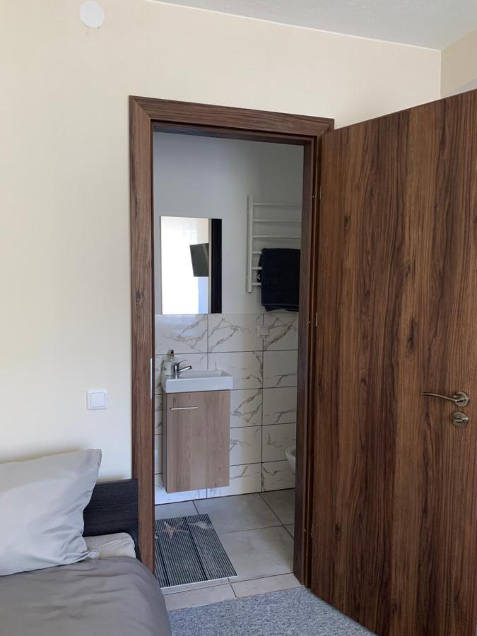 Hotel Marijampole Bagian luar foto