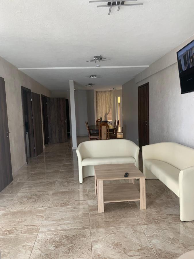 Hotel Marijampole Bagian luar foto